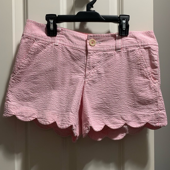 Lilly Pulitzer Pink & White Stripe Buttercup Shorts in Fancy Seersucker - Picture 2 of 6